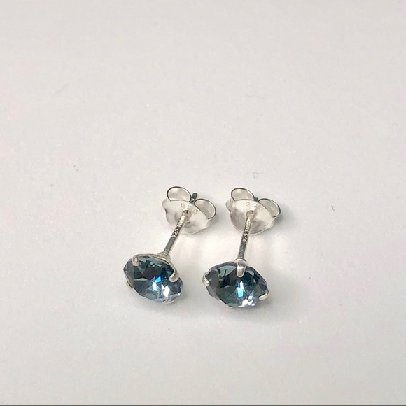 925 Sterling Silver Swarovski Crystal Earrings - Picture 5 of 8